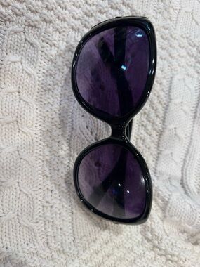 Women's Vintage Black Frame Sunglasses with Purple Lenses Bow Tie Gold Accent